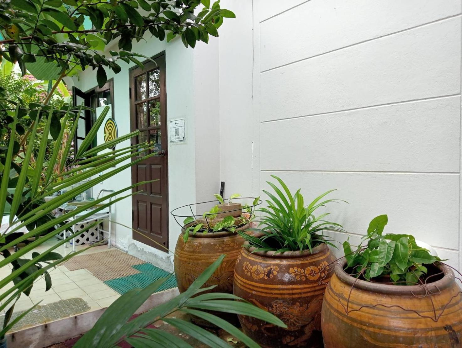 Young And Beautiful Banguecoque Exterior foto