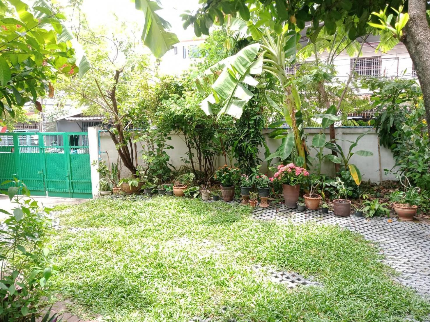 Young And Beautiful Banguecoque Exterior foto